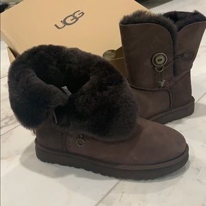 UGG Brand new in box W Azalea Charm - chocolate